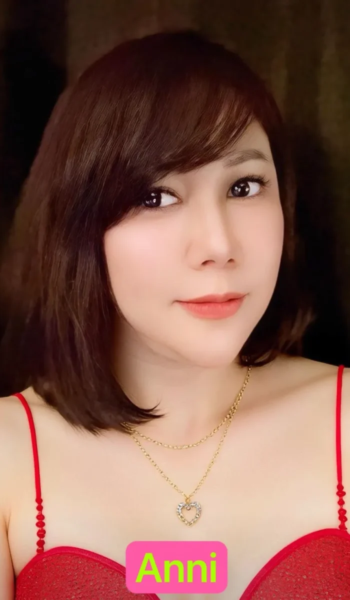staff anni1 バンコクタイマッサージ新橋虎ノ門内幸町bangkogthaimassagetokyoshimbashitoranomon