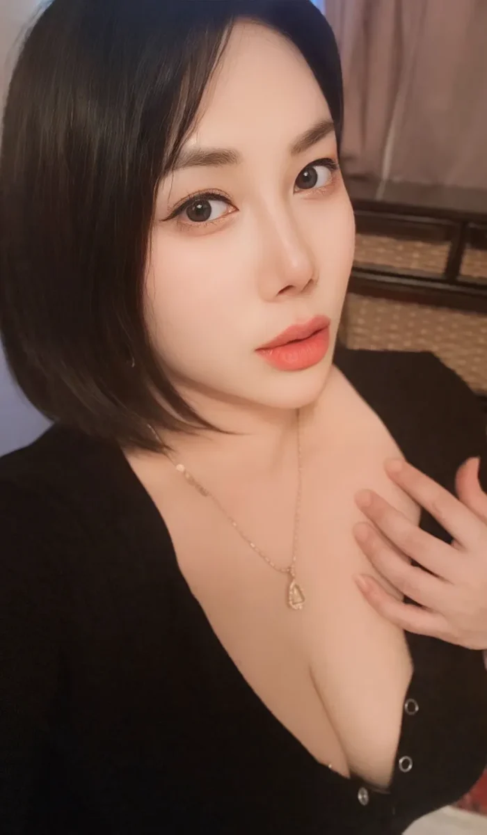 staff rose1 バンコクタイマッサージ新橋虎ノ門内幸町bangkogthaimassagetokyoshimbashitoranomon