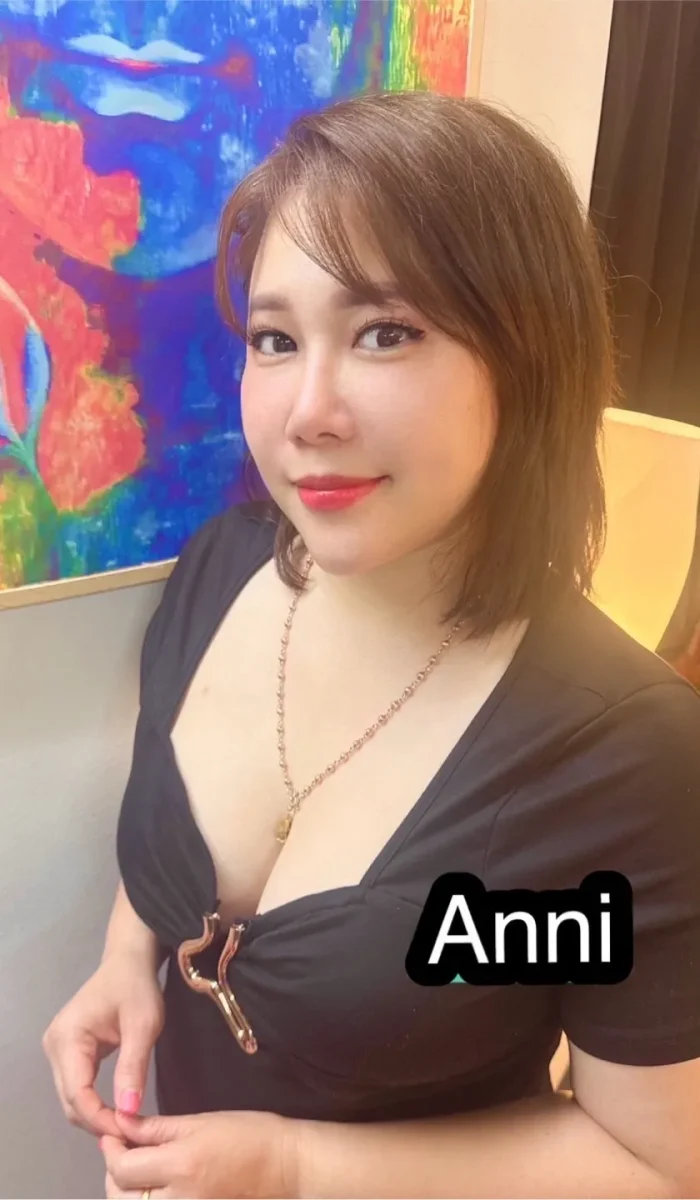 staff anni3 バンコクタイマッサージ新橋虎ノ門内幸町bangkogthaimassagetokyoshimbashitoranomon